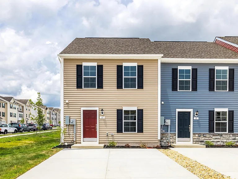 11 Orchard Green Dr — Photo 1