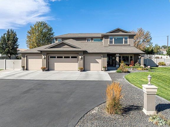 2nd image of 12004 Cottonwood Creek Blvd