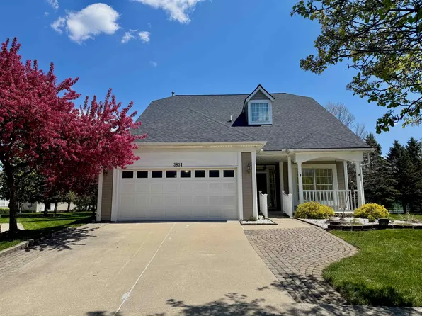 3831 Springwood Ct, Auburn Hills, MI 48326