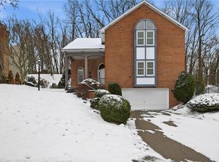 122 Heldon Dr, Coraopolis, PA 15108