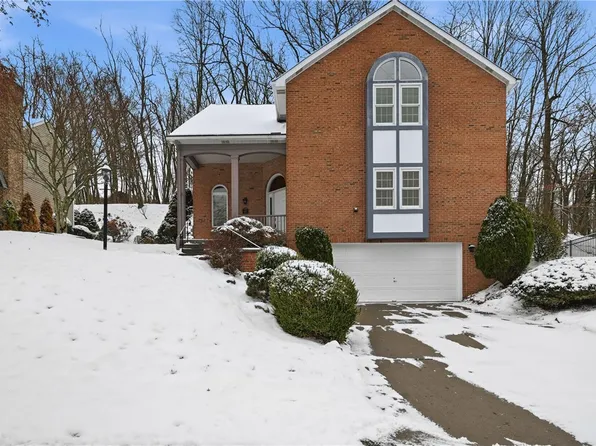 122 Heldon Dr, Coraopolis, PA 15108