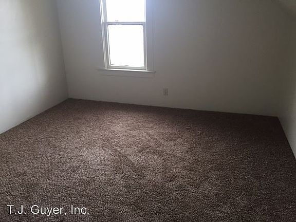 4th image of 309-B E Pine St