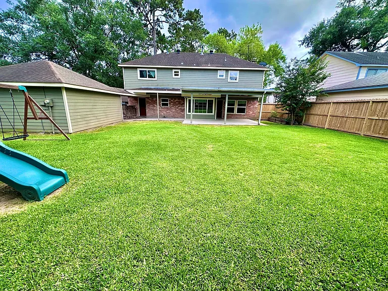 17502 Cassina Dr — Photo 38