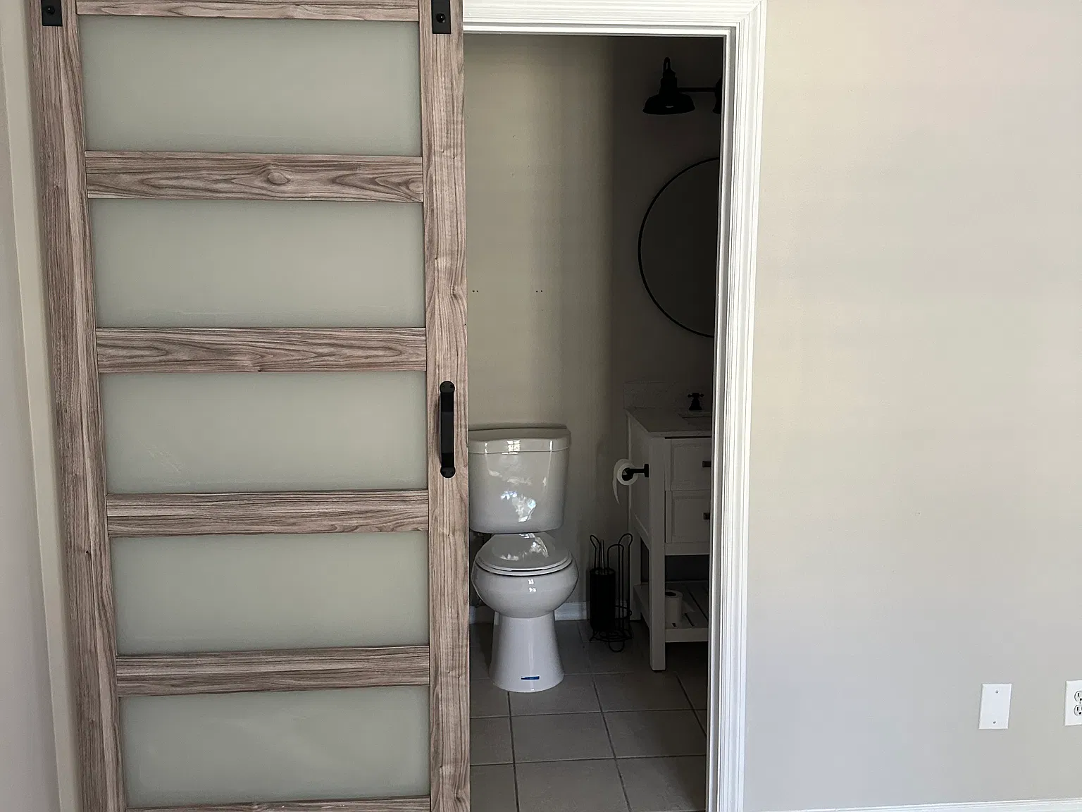 2 bed, 1056 sqft, $2,000 — Photo 3