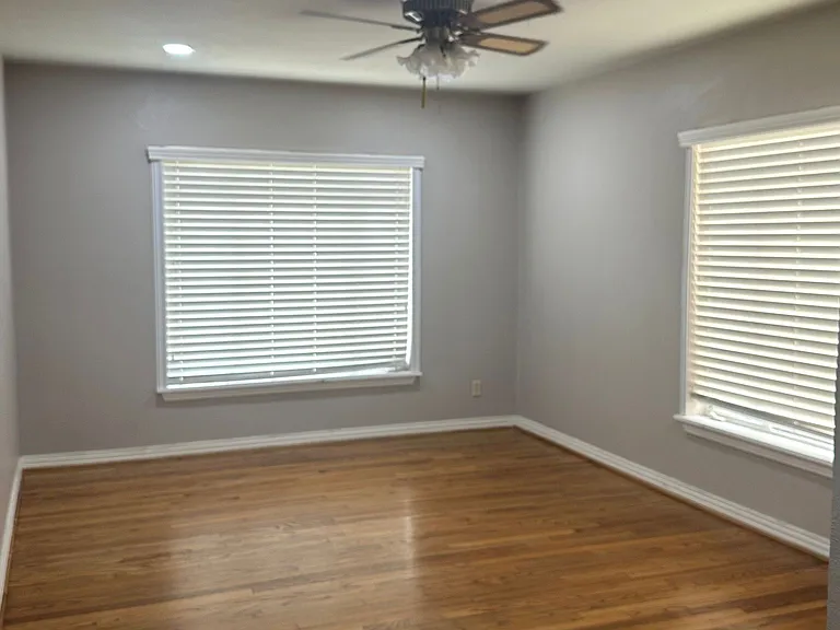 6365 Malcolm Dr — Photo 11