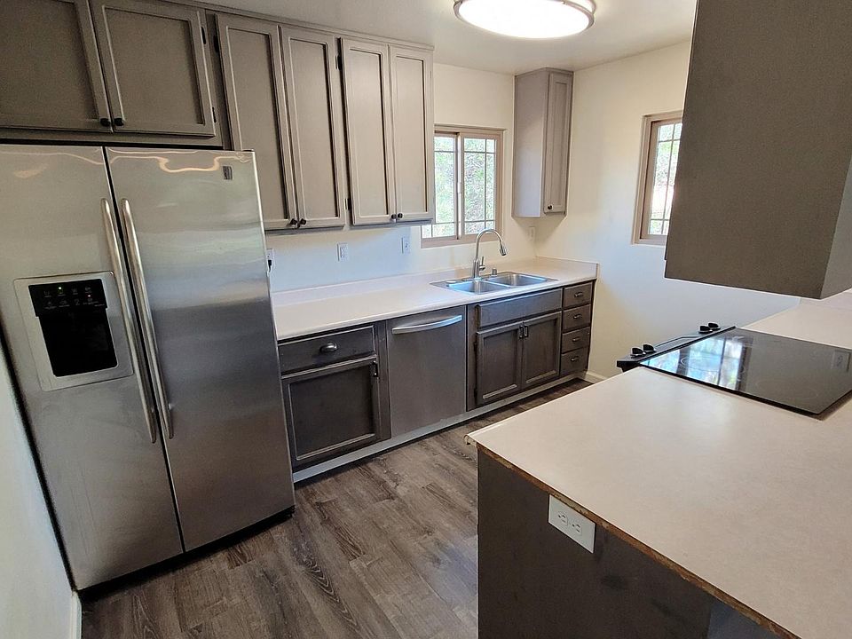 1st image of 9943 Fairway Dr