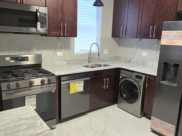 6416 S May St #UPPER — Photo 18
