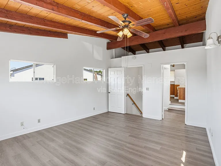 7562 Zemco Dr — Photo 23
