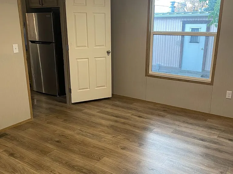 31 Rena Dr — Photo 8