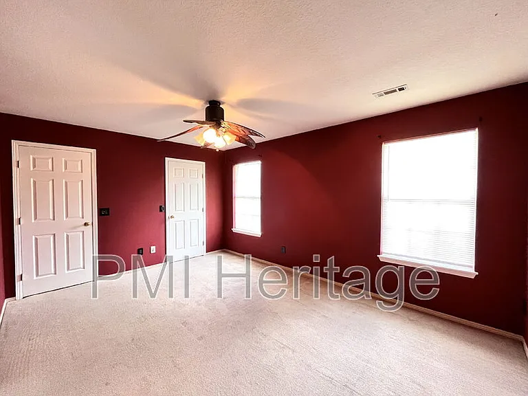 886 N Daisy Ln — Photo 10