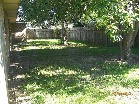 3rd image of 340 N Canterbury Dr