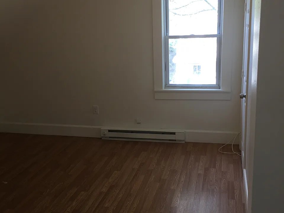 4 Davis St #1