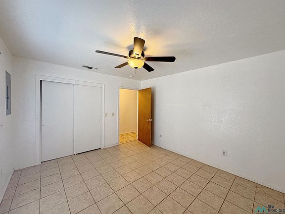 4th image of 305 W Wildy St