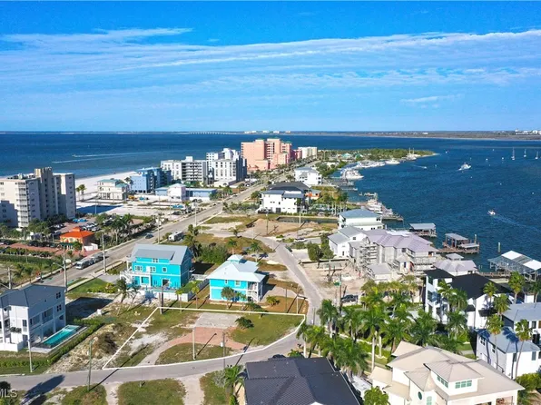 548 Carlos Cir, Fort Myers Beach, FL 33931
