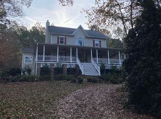 1660 Maple Ridge Dr, Loganville, GA 30052