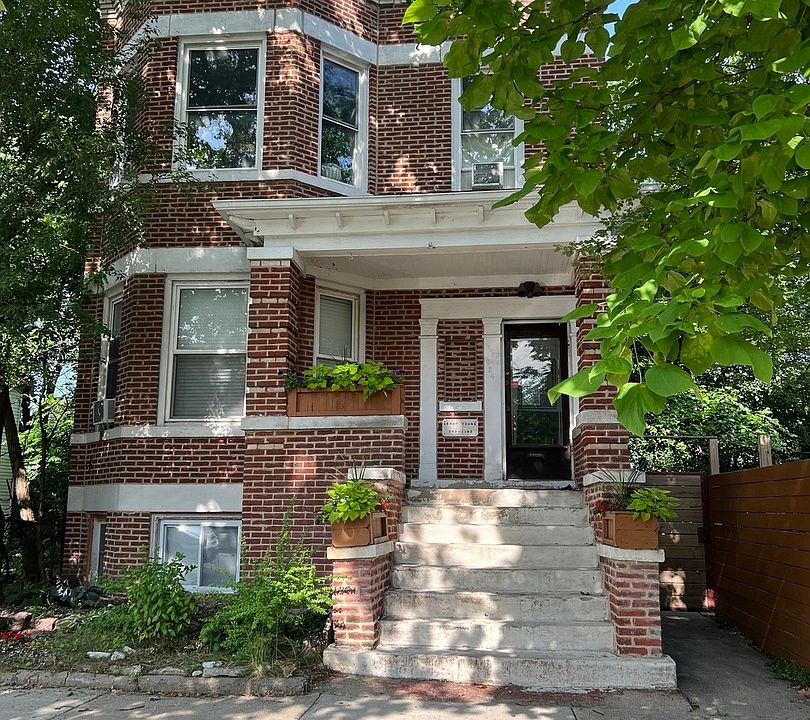1st image of 954 N Leamington Ave