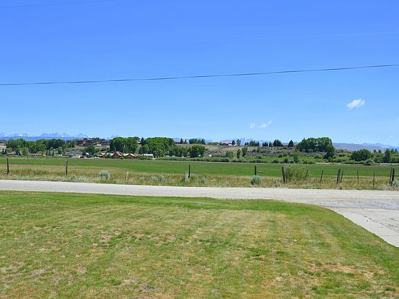 2nd image of 610 S Fremont Ave