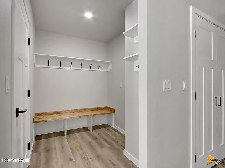 4251 W Ose St — Photo 5