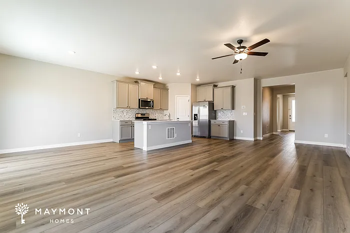 3 bed, 2.0 bath, 1965 sqft, $2,995 — Photo 4