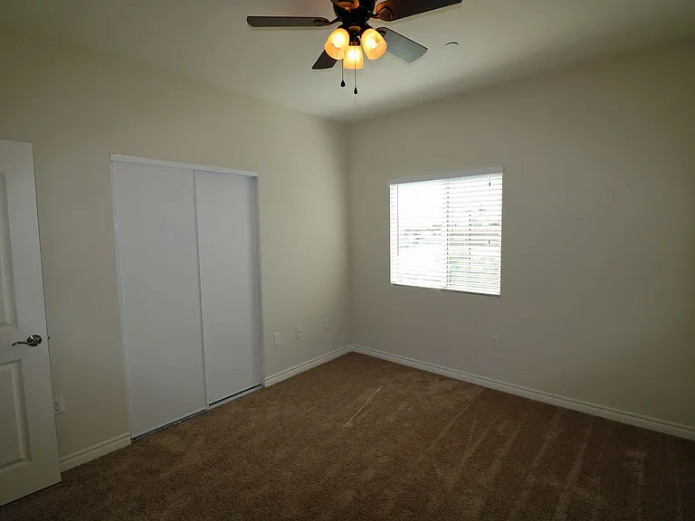Santa Barbara Luxury Apartment Homes — Photo 25