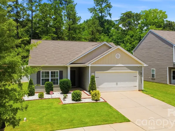 5221 Upton Pl, Charlotte, NC 28215