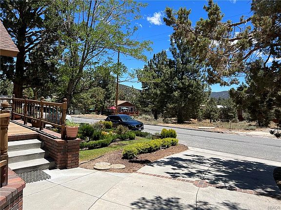 4th image of 385 San Martin Dr