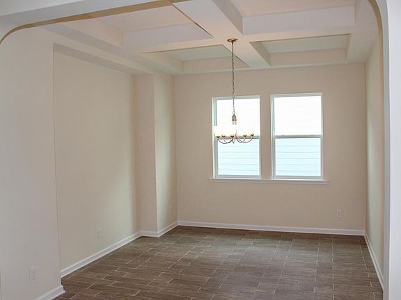 3rd image of 220 Skywood Trl