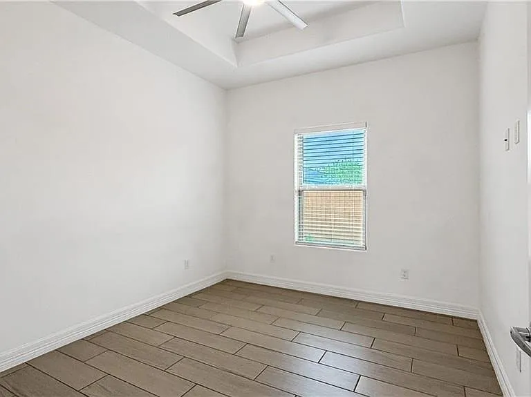 5106 Sebastian Dr — Photo 32