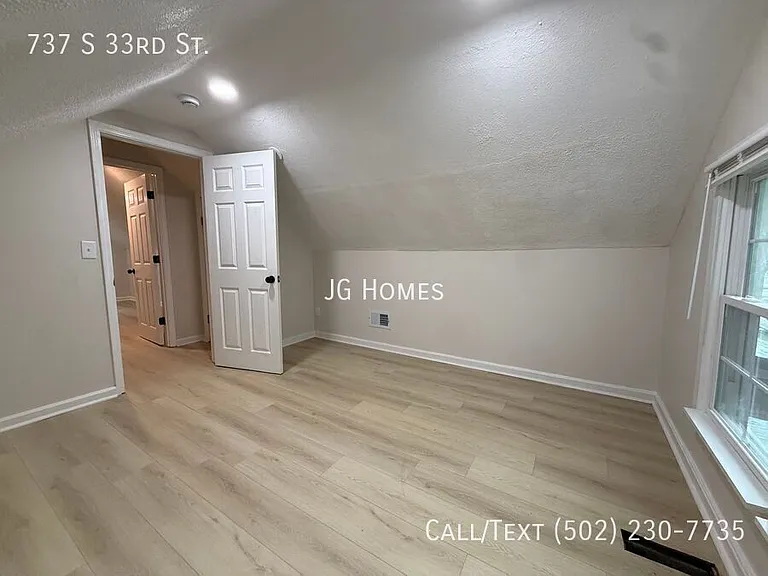 737 S 33rd St — Photo 24
