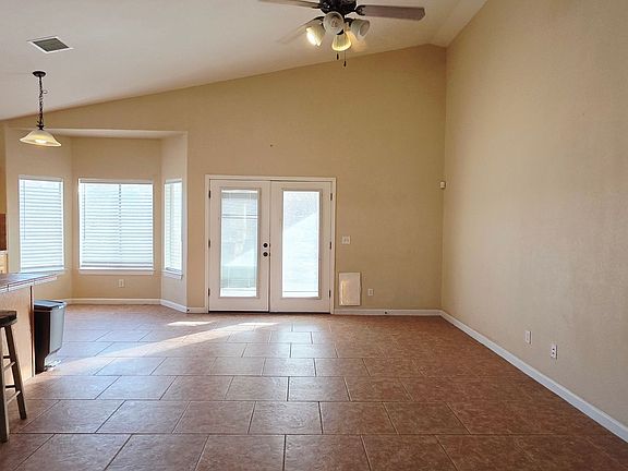 4th image of 836 Phil Hansen Dr