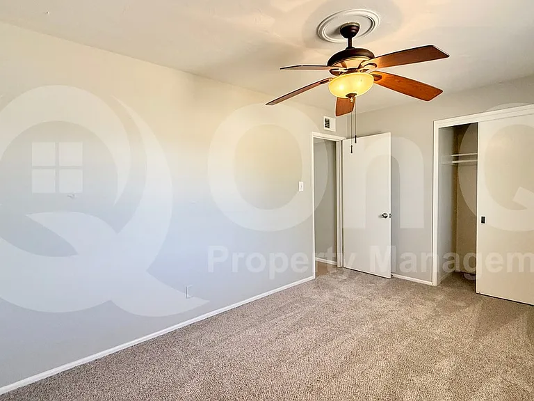 1730 W Northview Ave — Photo 5