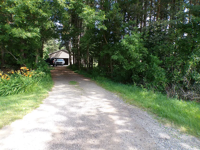 8087 Lansing Rd — Photo 24
