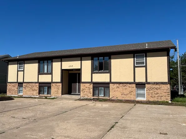 1717 Volga Dr, Hays, KS 67601