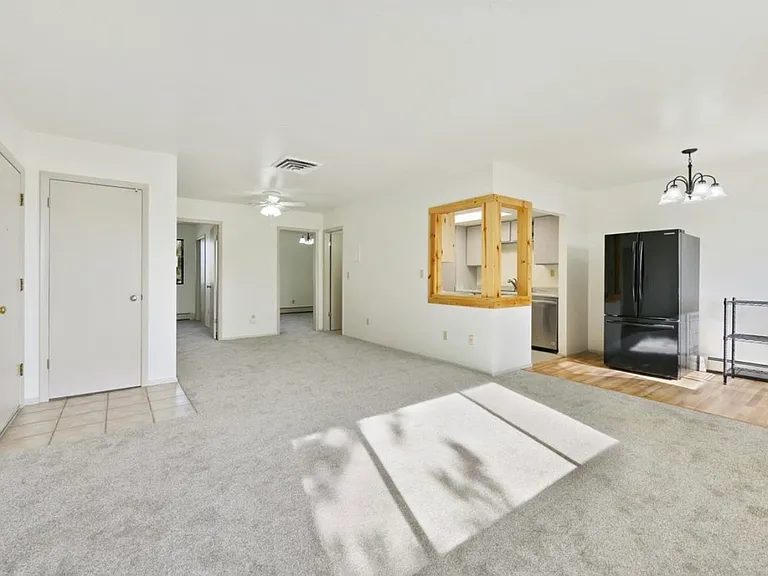 1140 Walnut Ave #11 — Photo 2
