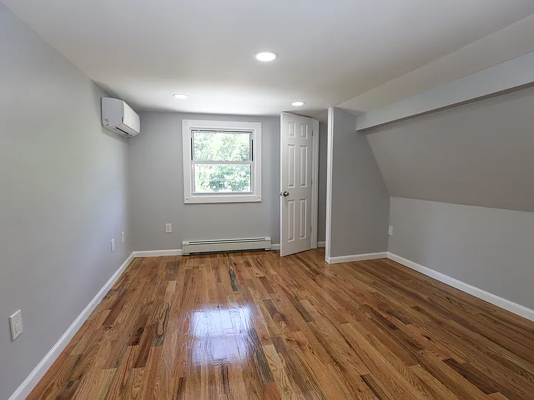 562 Peacock St #2 — Photo 20
