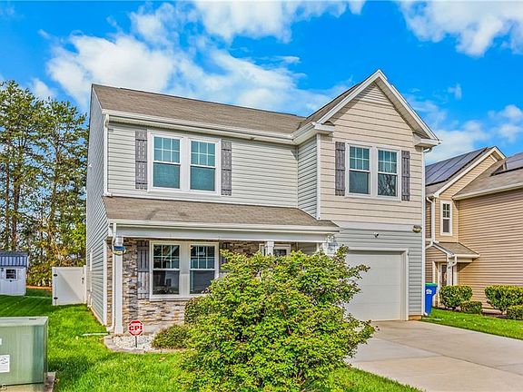 2nd image of 1067 Bitting Hall Cir