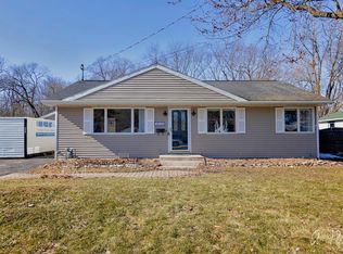30330 N East End Ave, Libertyville, IL 60048