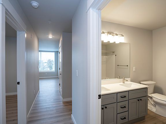 2nd image of 638 N Trafton St #411
