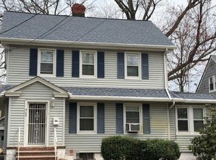 405 Thompson Ave, Roselle, NJ 07203