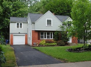 323 Lamarck Dr, Amherst, NY 14226