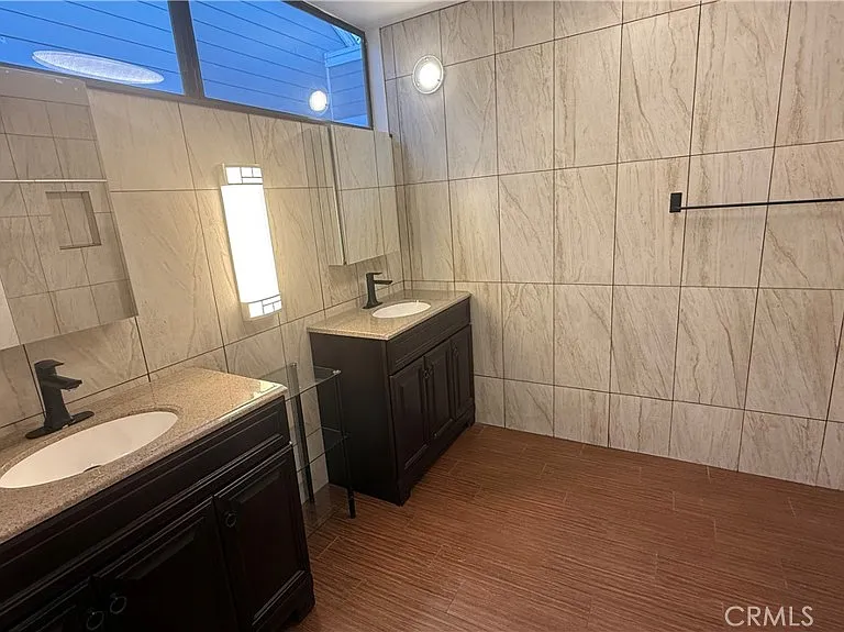 5841 Etiwanda Ave — Photo 14