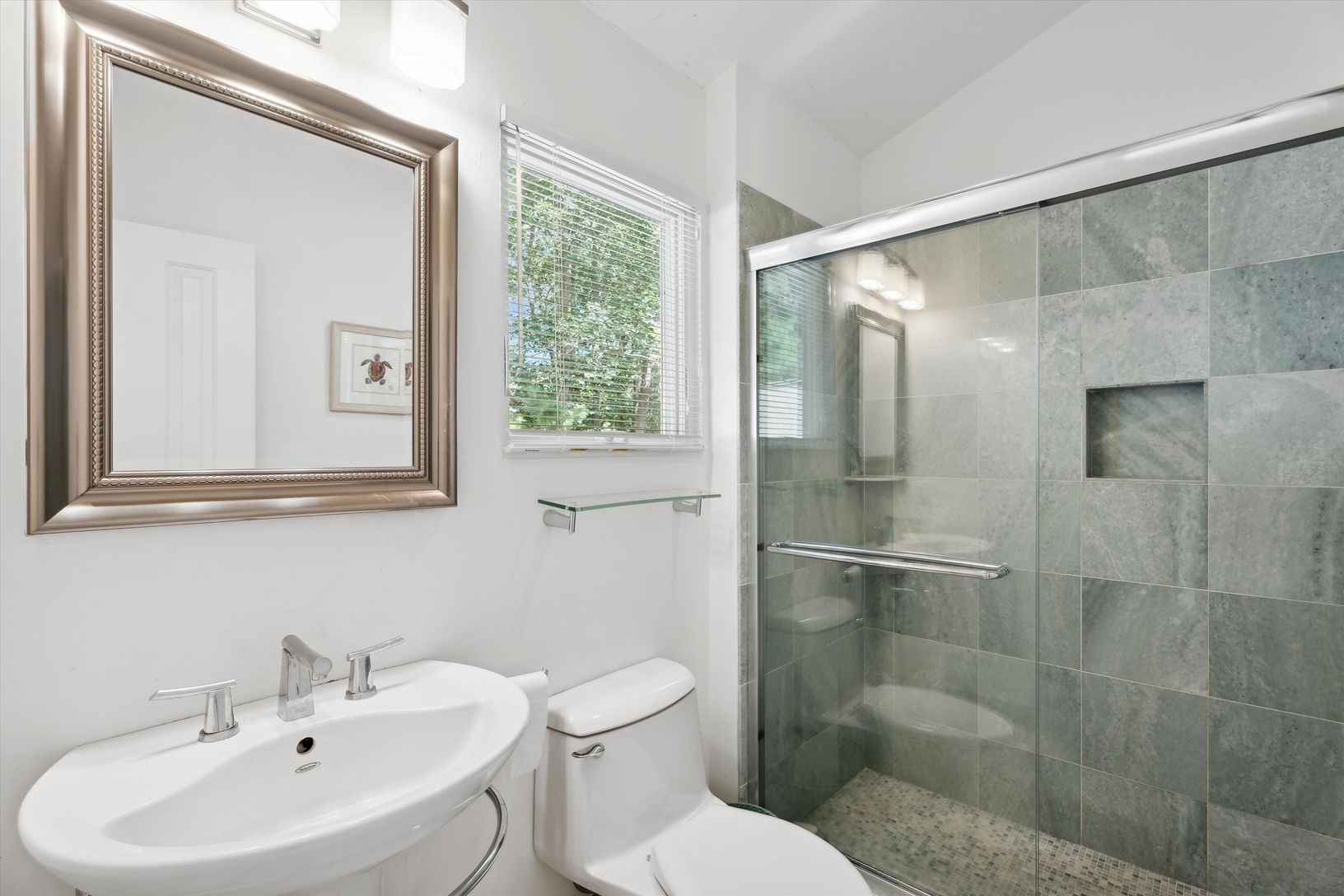  1st Floor Primary Suite