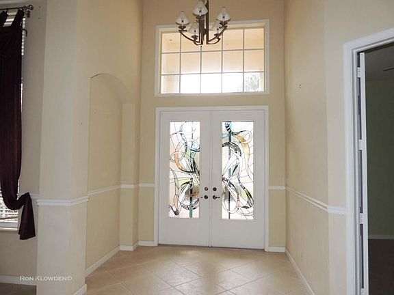 2231 Montrose-foyer