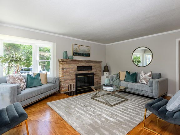 4th image of 432 Sequoia Ave