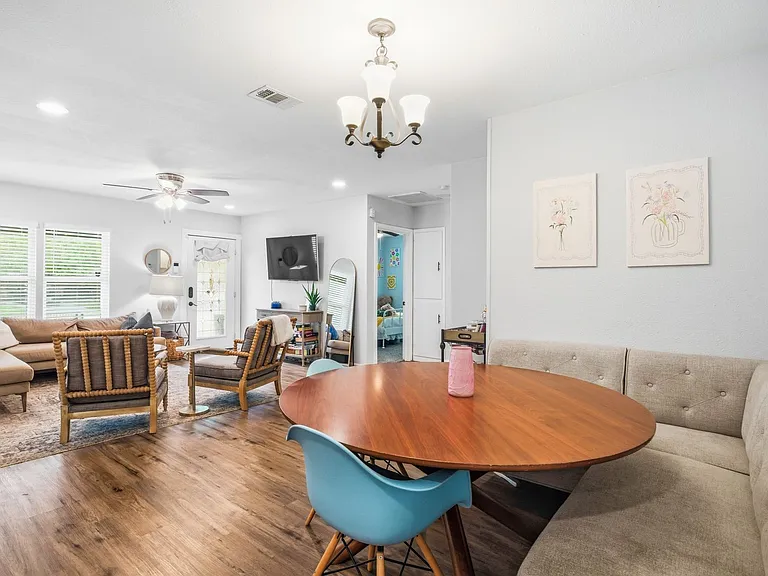 2712 Frazier Ave — Photo 8