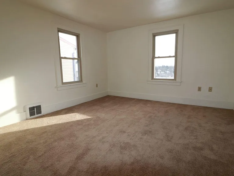 607 Junction St — Photo 10