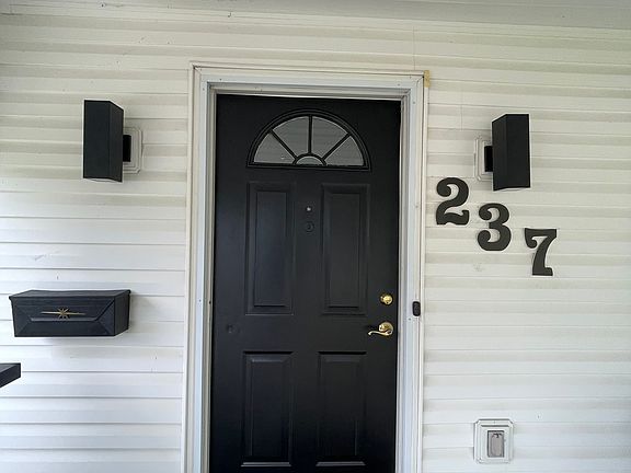 2nd image of 237 Dunlop Ave