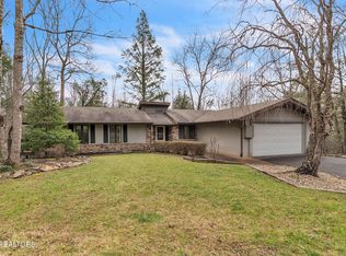 205 Mockingbird Dr, Gatlinburg, TN 37738