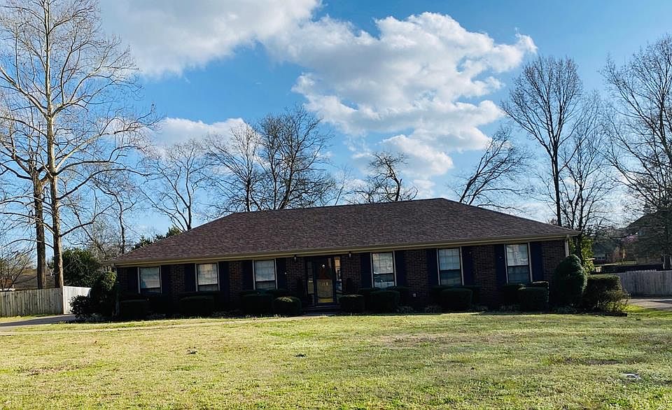 1st image of 112 Creekwood Cir