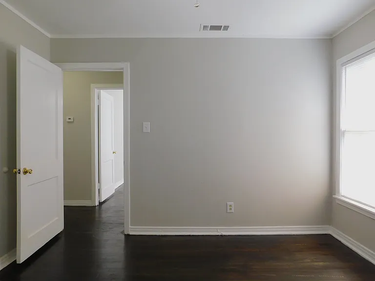 806 Cordell St — Photo 14